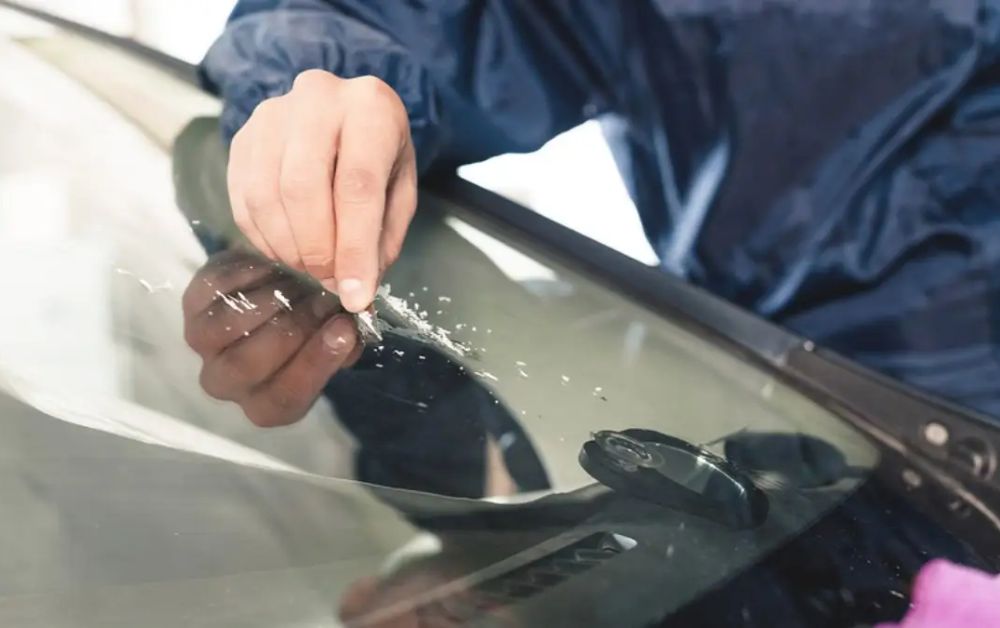 How to Remove Car Glass Scratches