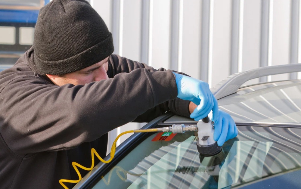 Factors Influencing Glass Repair Costs
