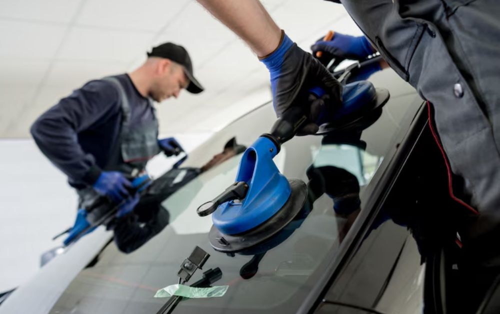 car glass replacement Abu Dhabi