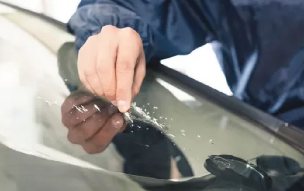 DIY windshield chip and crack repair