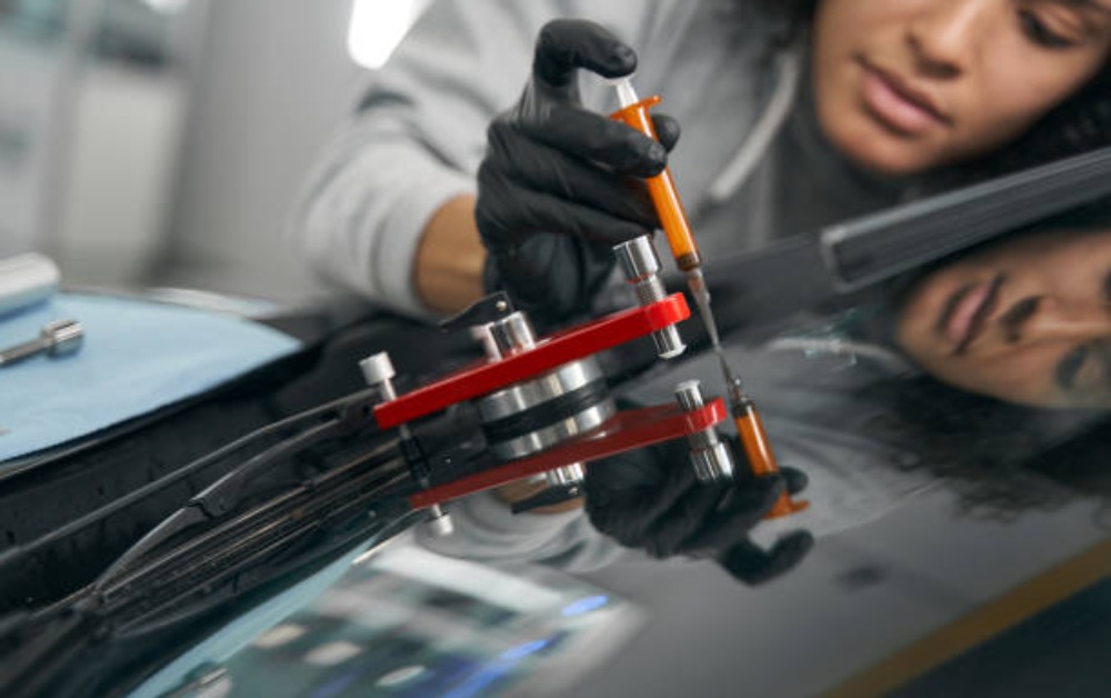 Top Benefits of Regular Auto Glass Detailing for Your Vehicle