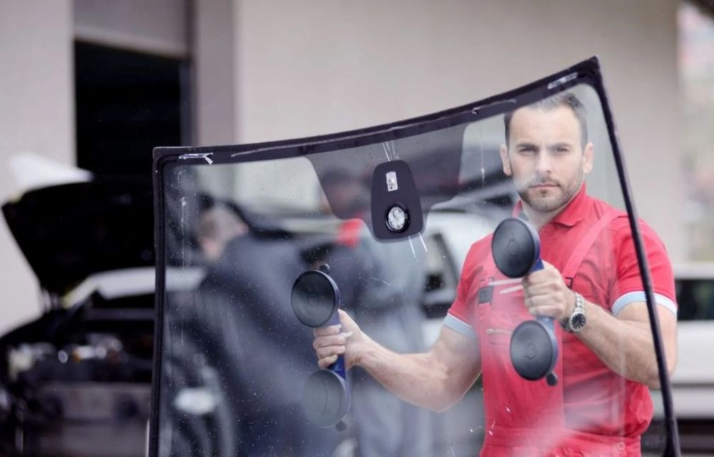 The Importance of Laminated vs. Tempered Glass in Bus Safety