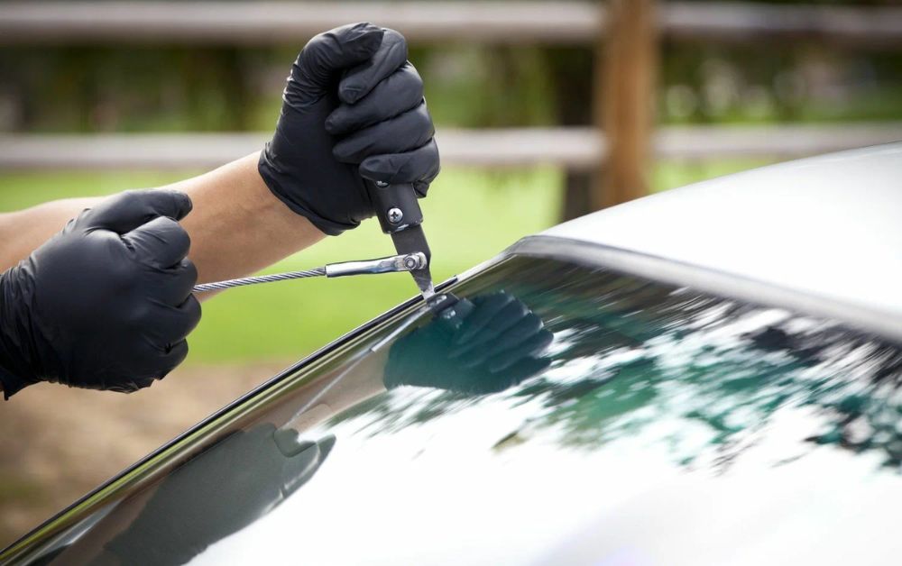 Understanding Different Types of Windshield Cracks: Bullseye, Star, and More
