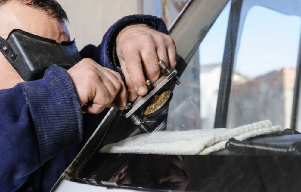 Signs of a Leaking Windshield: What to Look For