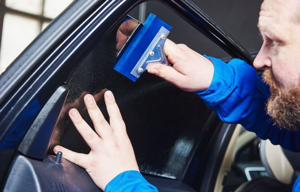 Common Mistakes in Auto Glass Detailing