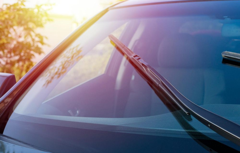 How Automotive Glasses Support Airbag Deployment?