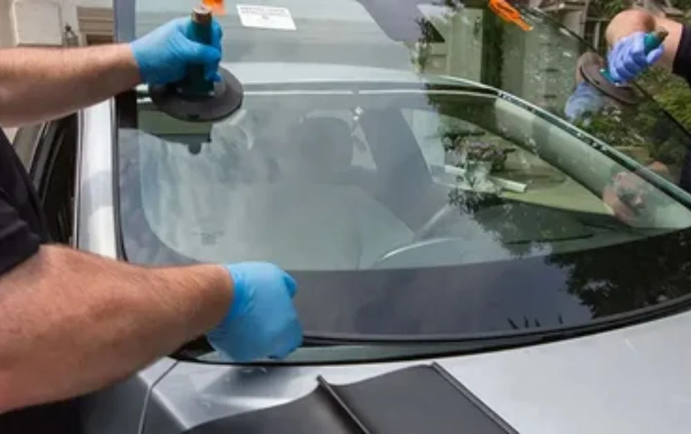 Factors to Consider while Selecting Glass Shop